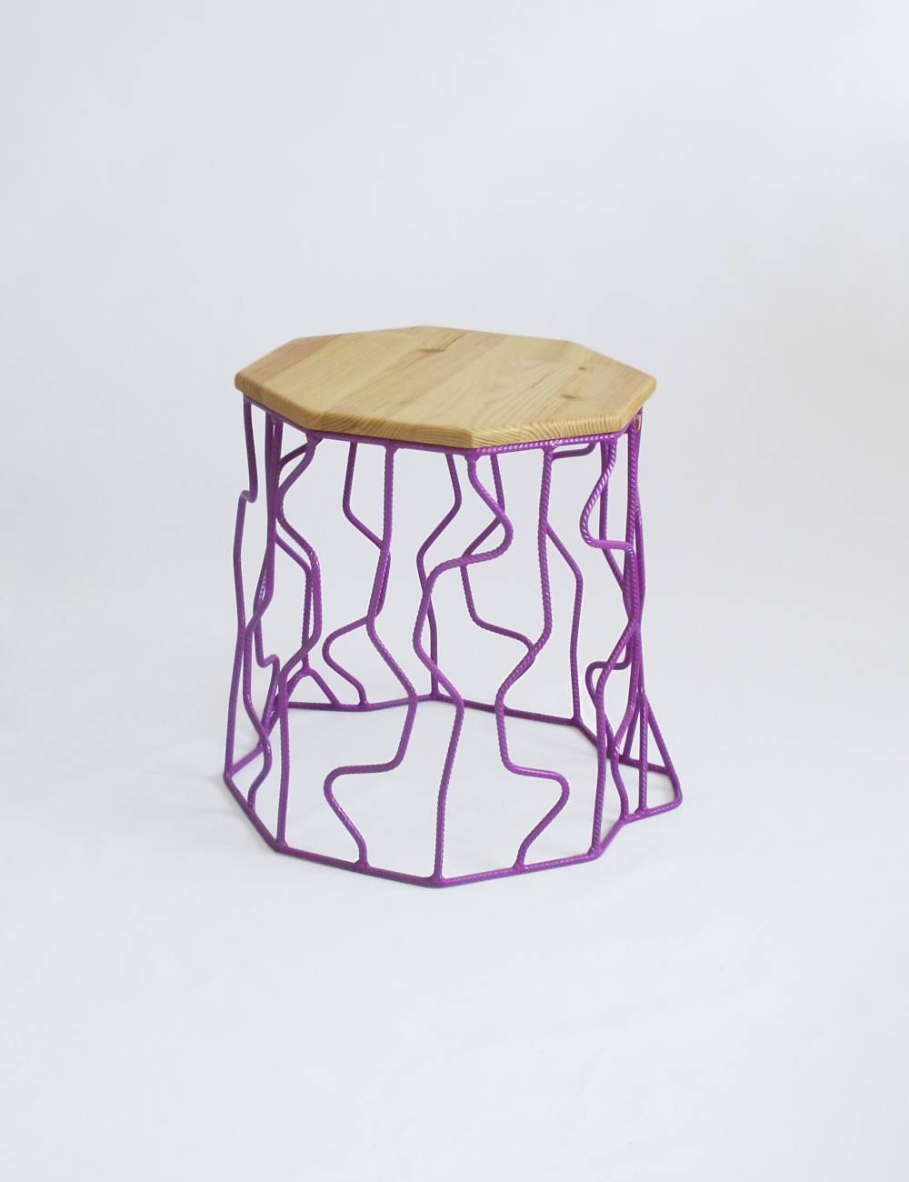 Wired stump stool